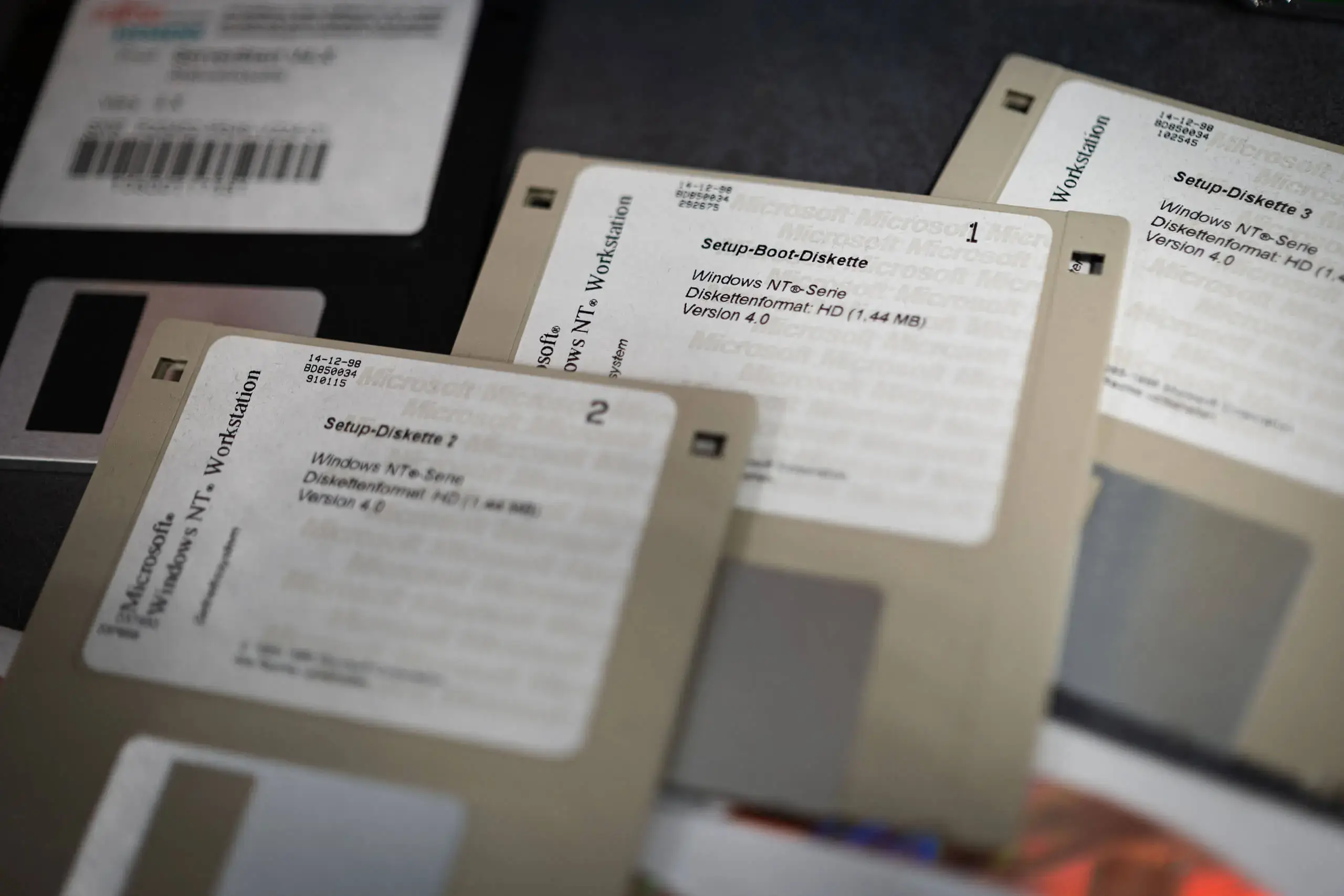 Alte Disketten auf dem Schreibtisch